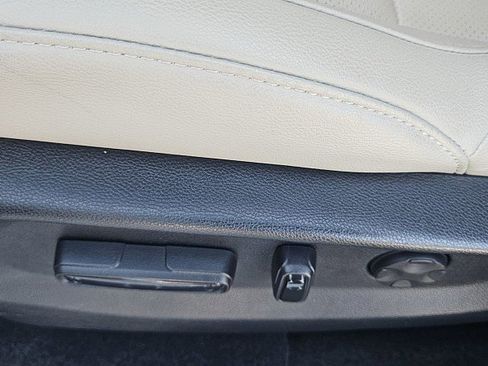 Used 2022 Honda CR-V Touring image 20