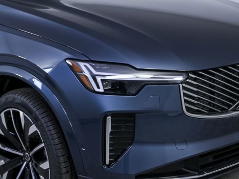 Certified 2026 Volvo XC90 B6 Plus w/ Protection Package Premier AWD/4WD image 41