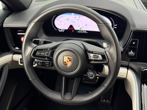 Used 2025 Porsche Panamera 4S w/ Premium Package image 20