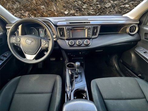 Used 2018 Toyota RAV4 LE w/ Carpet Mat Package image 13