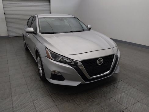 Used 2022 Nissan Altima 2.5 S FWD image 14