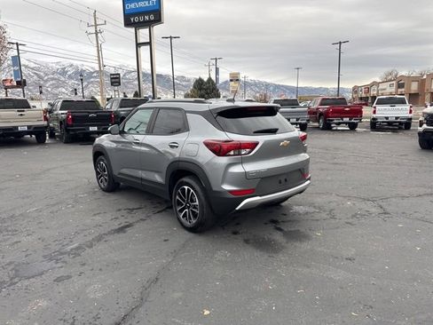 Used 2025 Chevrolet TrailBlazer LT image 5