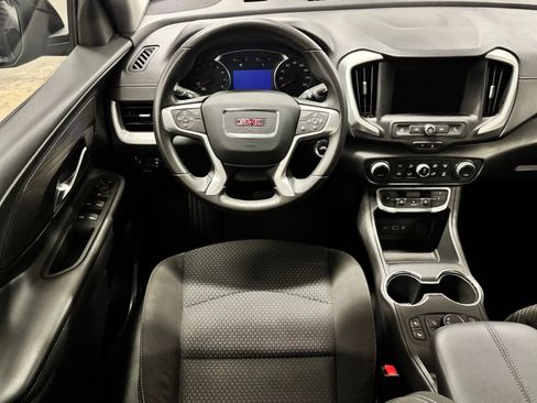 Used 2024 GMC Terrain SLE w/ Driver Convenience Package FWD image 12
