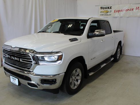 Used 2023 RAM 1500 Laramie AWD/4WD image 1