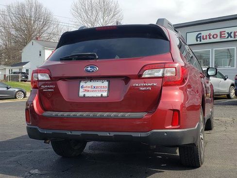 Used 2017 Subaru Outback 3.6R Limited AWD/4WD image 3