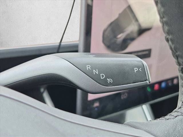 Used 2021 Tesla Model Y Long Range AWD/4WD image 12