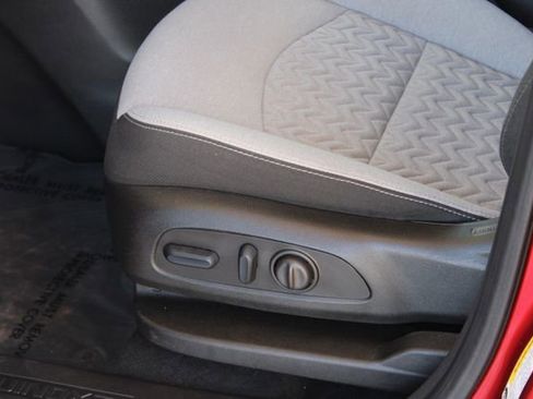 Used 2024 Chevrolet Equinox LT image 10