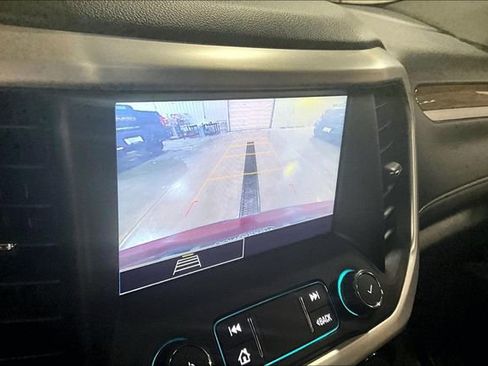 Used 2021 GMC Acadia SLE w/ Driver Convenience Package image 23