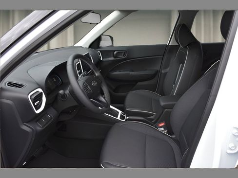 New 2026 Hyundai Venue SEL image 11