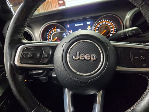 Certified 2020 Jeep Gladiator Sport w/ Quick Order Package 24S image 6