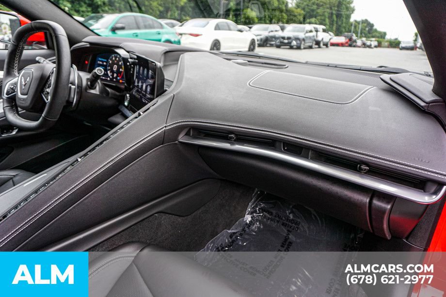 Used 2021 Chevrolet Corvette Stingray Preferred Cpe w/ Z51 Performance Package RWD image 27