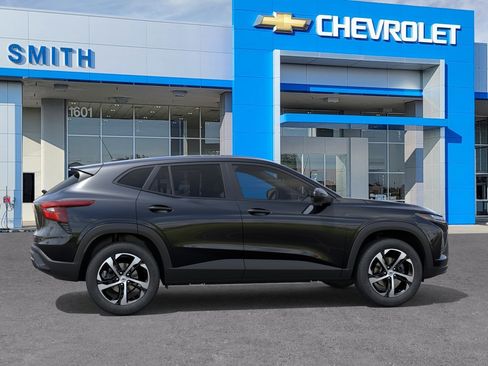 New 2026 Chevrolet Trax RS FWD image 5