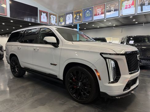 Used 2026 Cadillac Escalade V w/ LPO, ONYX Package AWD/4WD image 3