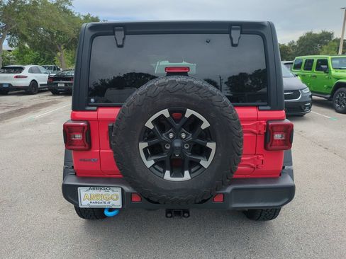Used 2024 Jeep Wrangler Unlimited Rubicon 4xe AWD/4WD image 7