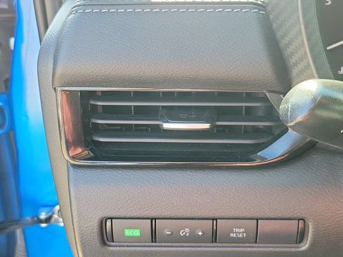 Used 2024 Nissan Sentra SV FWD image 31