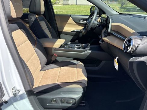 New 2026 Chevrolet Equinox ACTIV w/ Convenience Package III FWD image 29