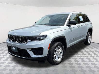 Used 2023 Jeep Grand Cherokee Laredo