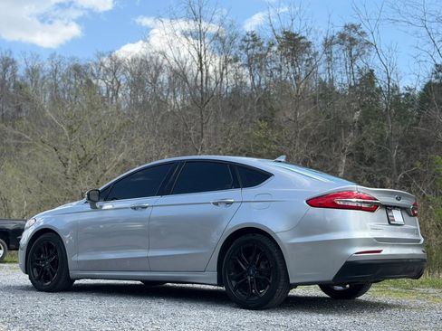 Used 2020 Ford Fusion SEL FWD image 4