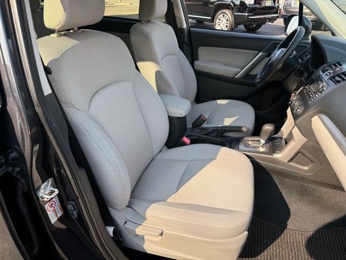 Used 2014 Subaru Forester 2.5i Premium w/ All-Weather Package AWD/4WD image 35