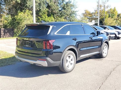 New 2026 Kia Sorento LX image 6
