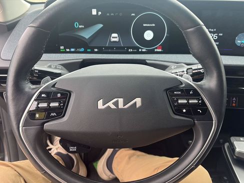 Used 2024 Kia EV6 Wind AWD/4WD image 8
