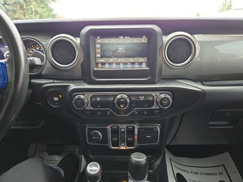 Used 2020 Jeep Wrangler Unlimited Sahara w/ Safety Group AWD/4WD image 27