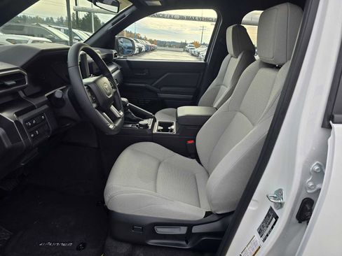 Certified 2025 Toyota 4Runner SR5 image 21