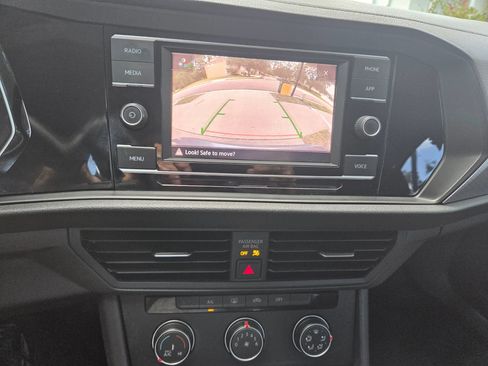 Used 2020 Volkswagen Jetta S w/ Driver Assistance Package FWD image 10