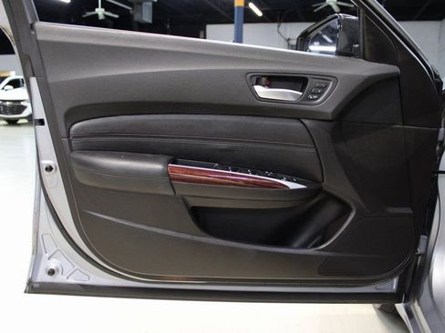 Used 2015 Acura TLX V6 image 26