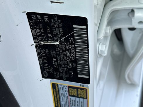 Used 2017 Kia Optima LX image 30