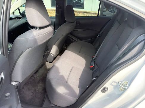 Used 2024 Toyota Corolla LE FWD image 6