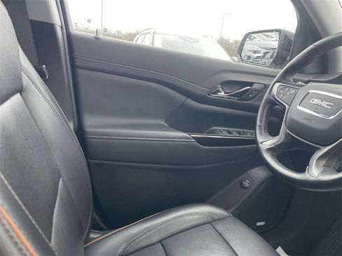 Used 2023 GMC Acadia AT4 image 15