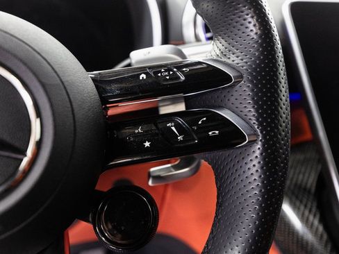 Used 2022 Mercedes-Benz SL 63 AMG 4MATIC image 14