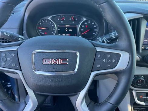 Used 2024 GMC Terrain SLT AWD/4WD image 18