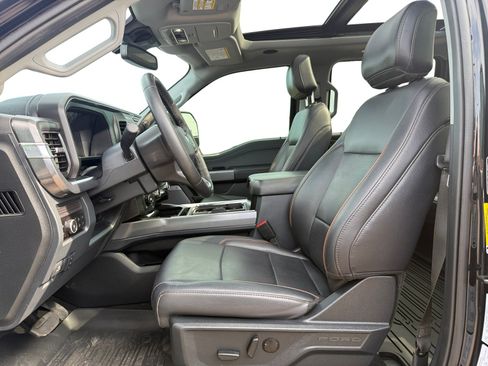 Used 2025 Ford F250 Lariat w/ Lariat Ultimate Package AWD/4WD image 9