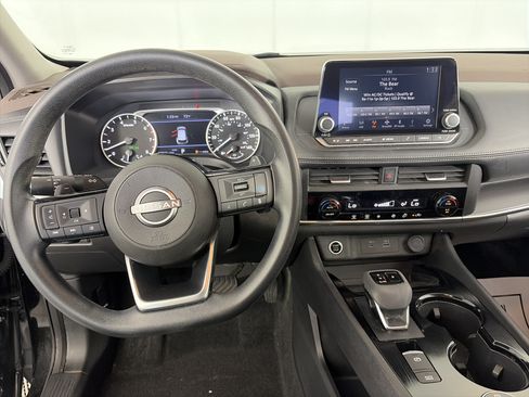 Used 2023 Nissan Rogue SV AWD/4WD image 3