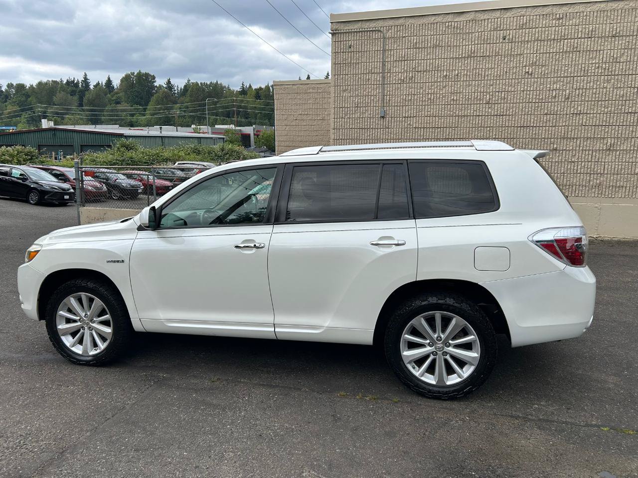 Used 2010 Toyota Highlander Limited AWD/4WD image 7