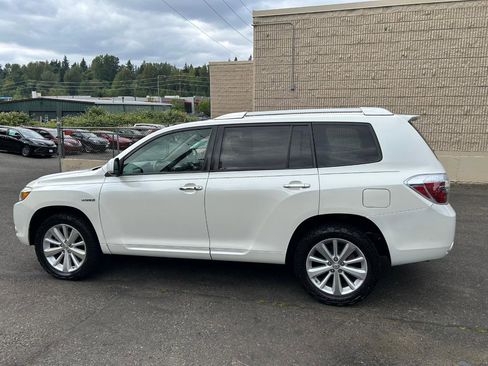 Used 2010 Toyota Highlander Limited AWD/4WD image 7