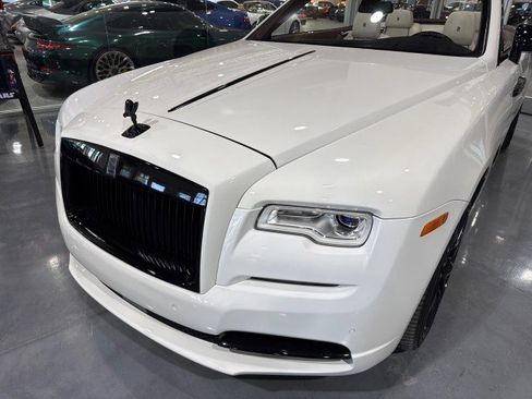 Used 2017 Rolls-Royce Dawn image 27