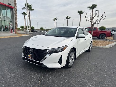Used 2025 Nissan Sentra S image 2