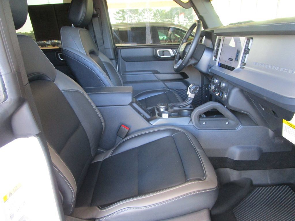 Used 2026 Ford Bronco Outer Banks w/ Sasquatch Package AWD/4WD image 29