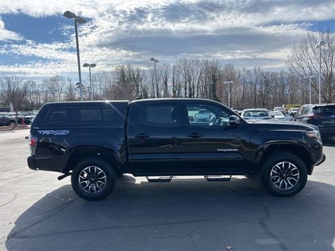 Used 2023 Toyota Tacoma TRD Sport image 4