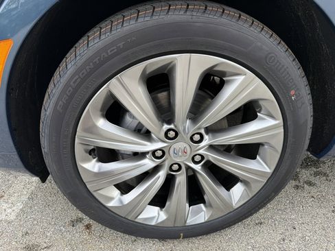 New 2026 Buick Envista Avenir FWD image 9
