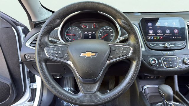 Used 2025 Chevrolet Malibu LT FWD image 16
