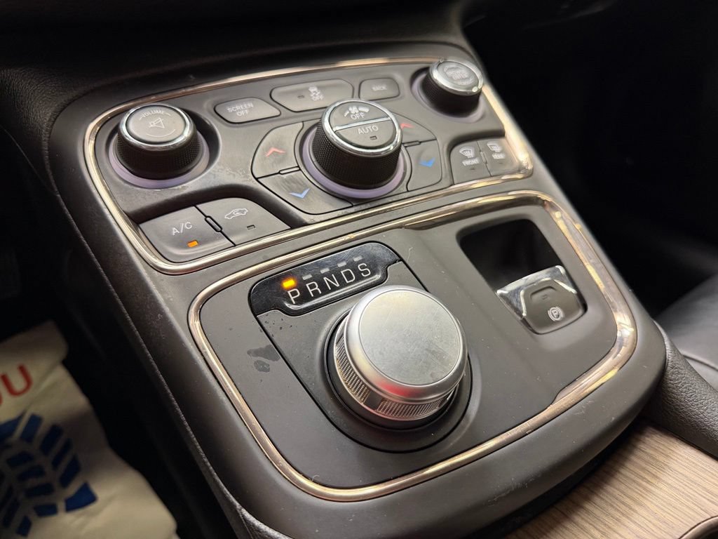 Used 2015 Chrysler 200 C w/ Navigation & Sound Group I FWD image 20