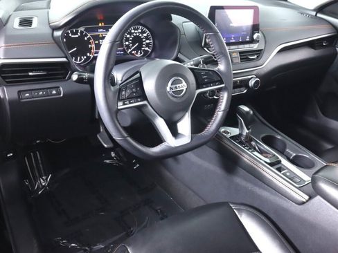 Used 2021 Nissan Altima 2.5 SR AWD/4WD image 9