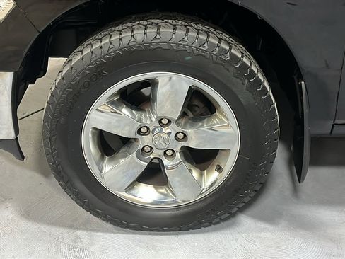 Used 2019 RAM 1500 Big Horn AWD/4WD image 5