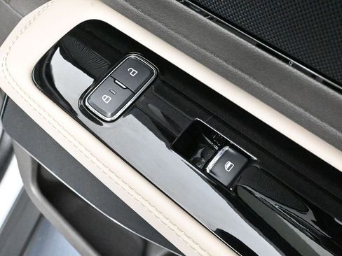 Used 2023 Lincoln Aviator Reserve image 53