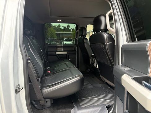 Used 2017 Ford F250 Lariat w/ Lariat Ultimate Package AWD/4WD image 27