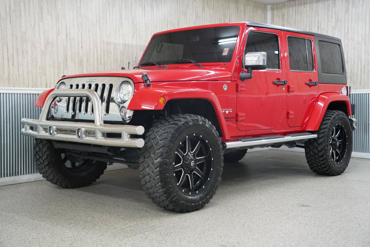 Used 2017 Jeep Wrangler Unlimited Sahara w/ Dual Top Group AWD/4WD image 9